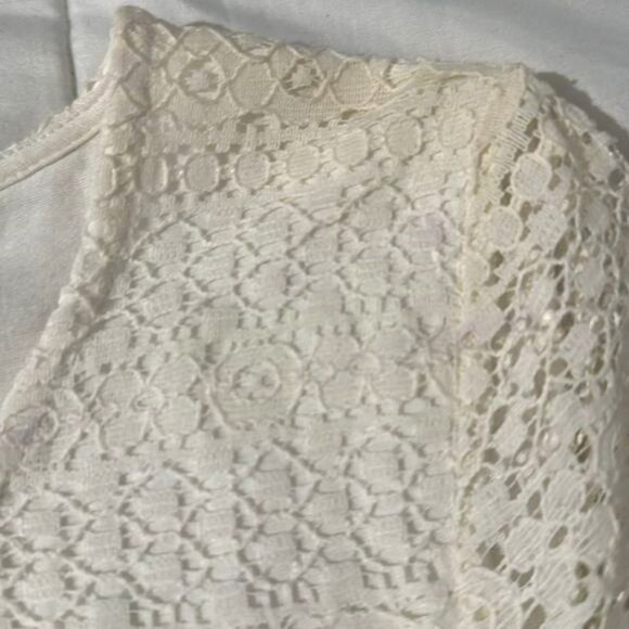 Leo & Nicole Womens Off-White Lace Short Sleeve Top Size Small - Picture 4 of 11